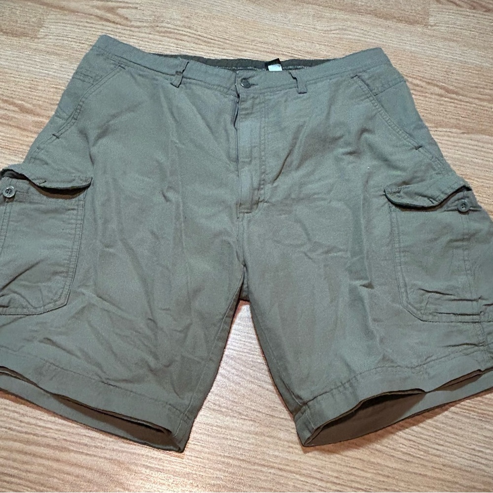 Rei men’s cargo‎ shorts 38